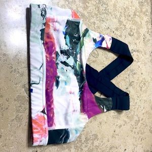 Lululemon sports bra